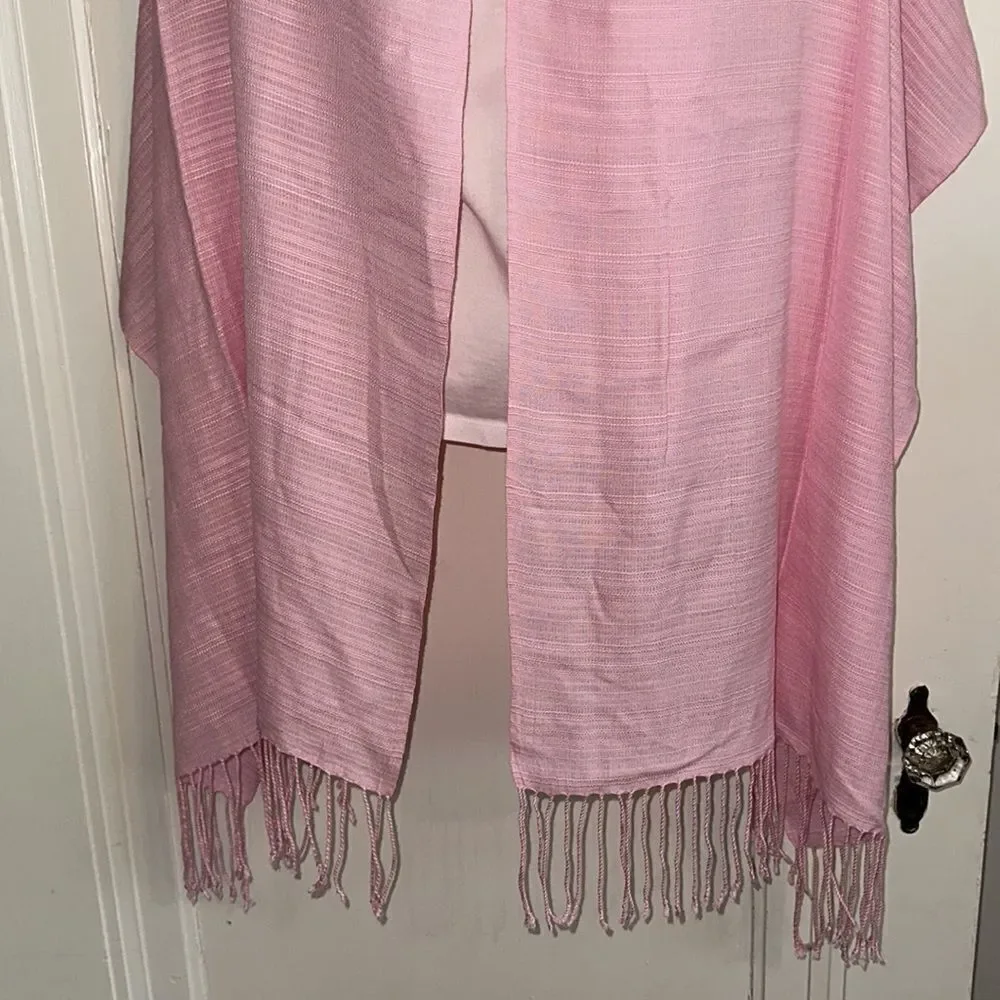Pink wrap/shawl‎ with fringe hem